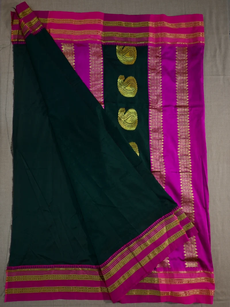 Blouse of dark green pure silk Narayan Peth saree.