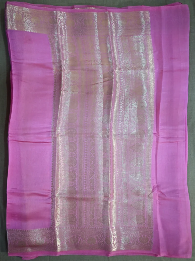 Pallu of pink pure silk Banarasi saree