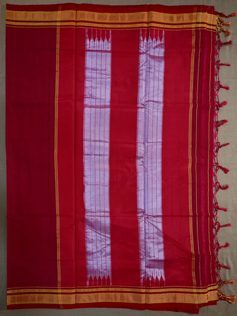 Pallu of red cotton irkal saree with red border