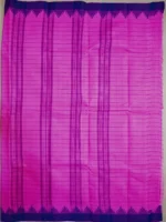 Pallu of magenta cotton saree with navy blue checks.