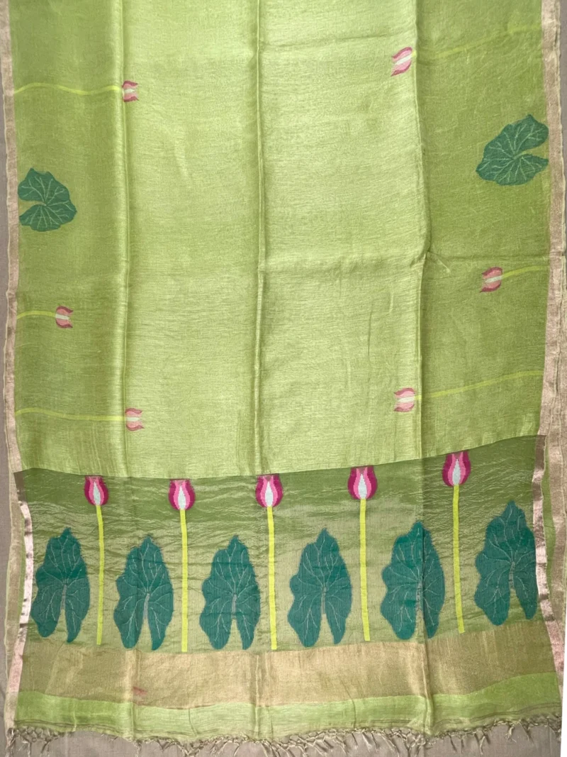 Pallu of mehndi green silk linen saree