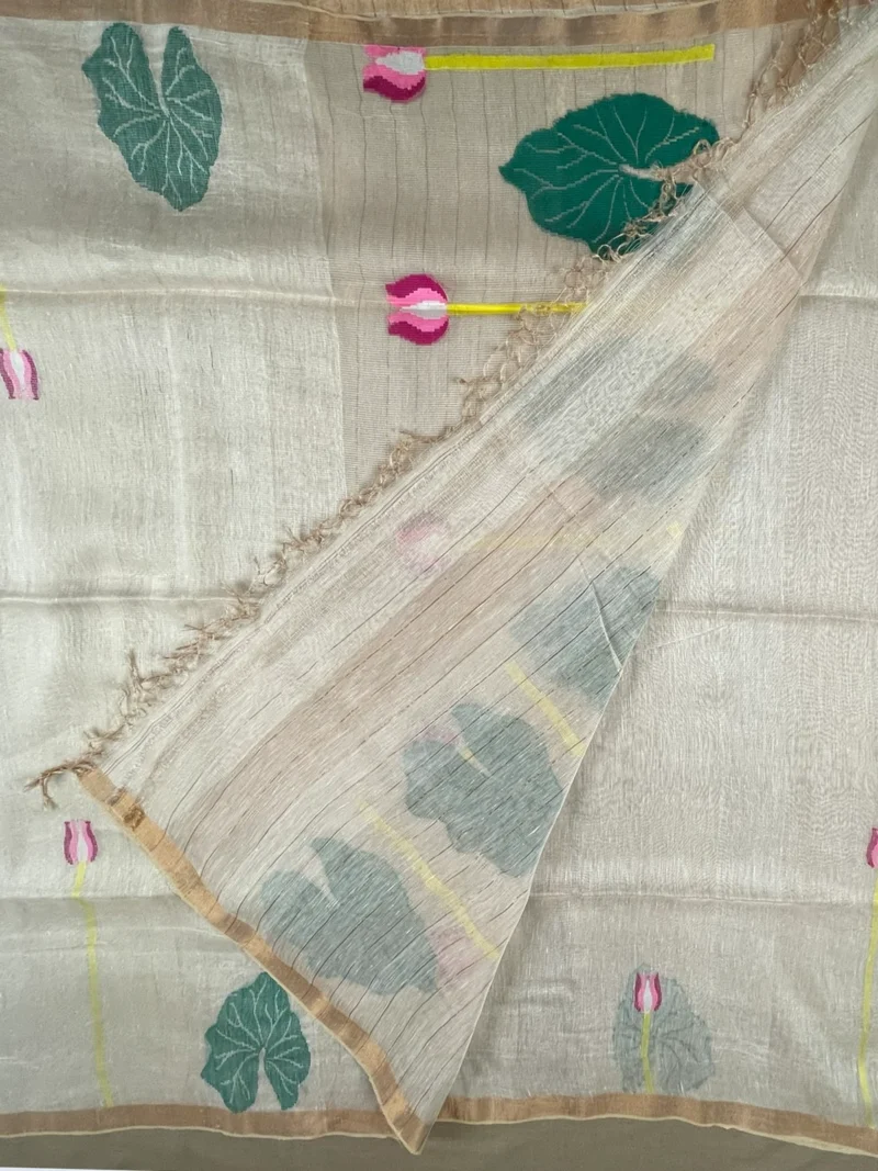 Blouse of off-white silk linen saree