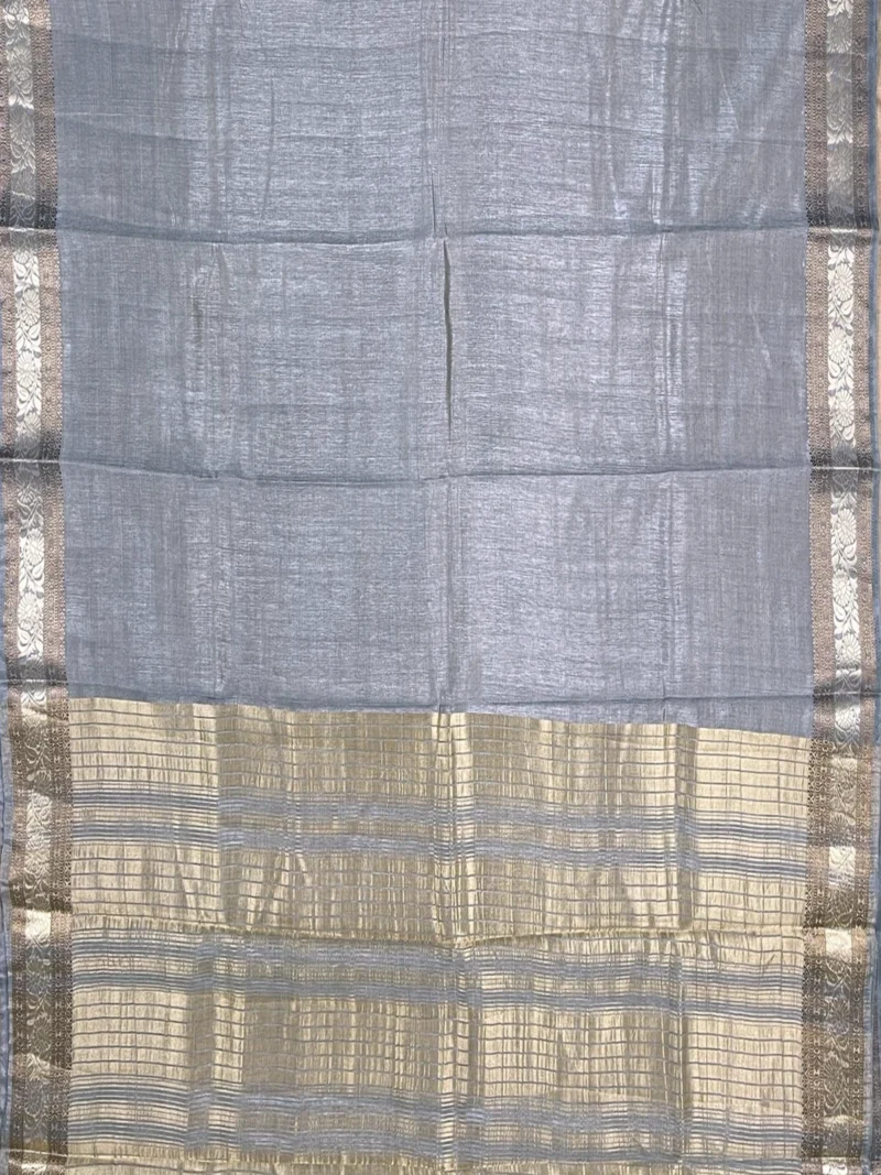 Pallu of grey mango silk saree