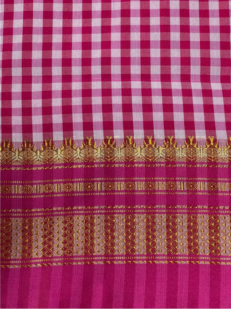 Border Closeup