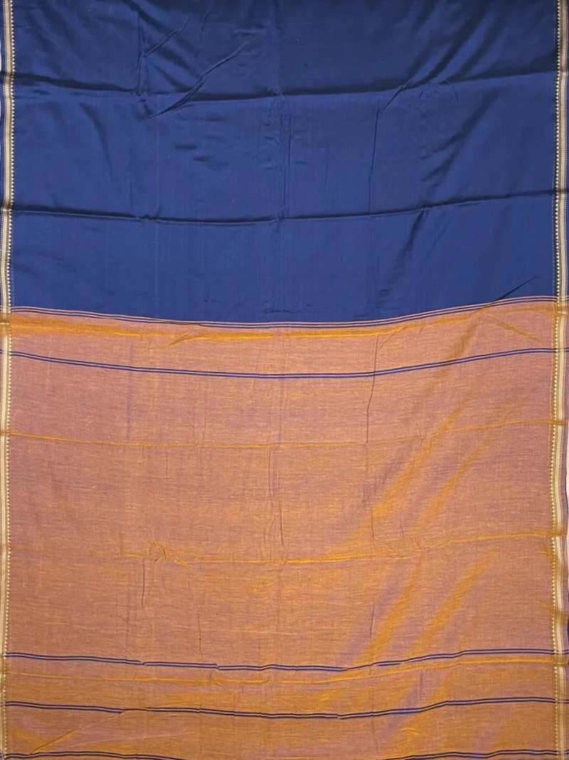 Pallu of navy-blue cotton Narayan Peth saree