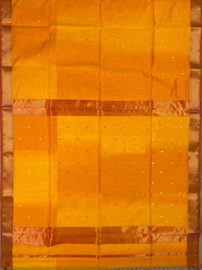 Pallu of orange Shaded Maheshwari silk-cotton saree with butti