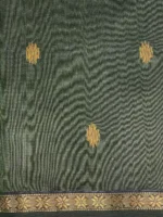 Border closeup of bottle green Maheshwari silk cotton saree