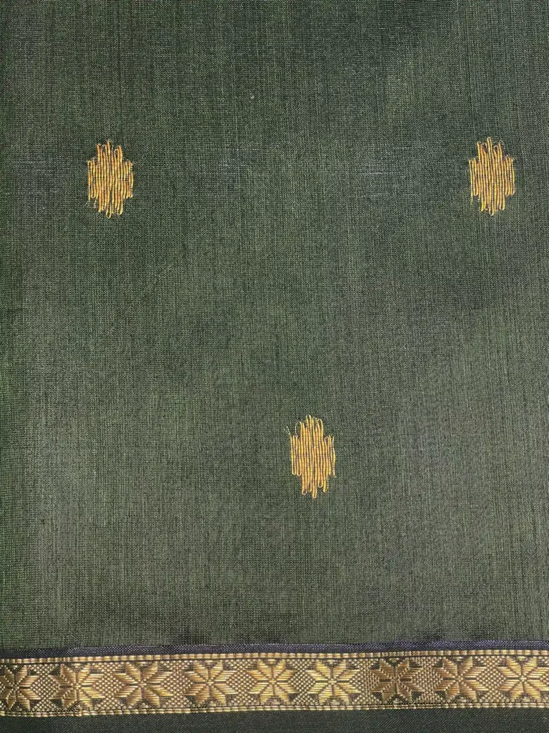 Border closeup of bottle green Maheshwari silk cotton saree
