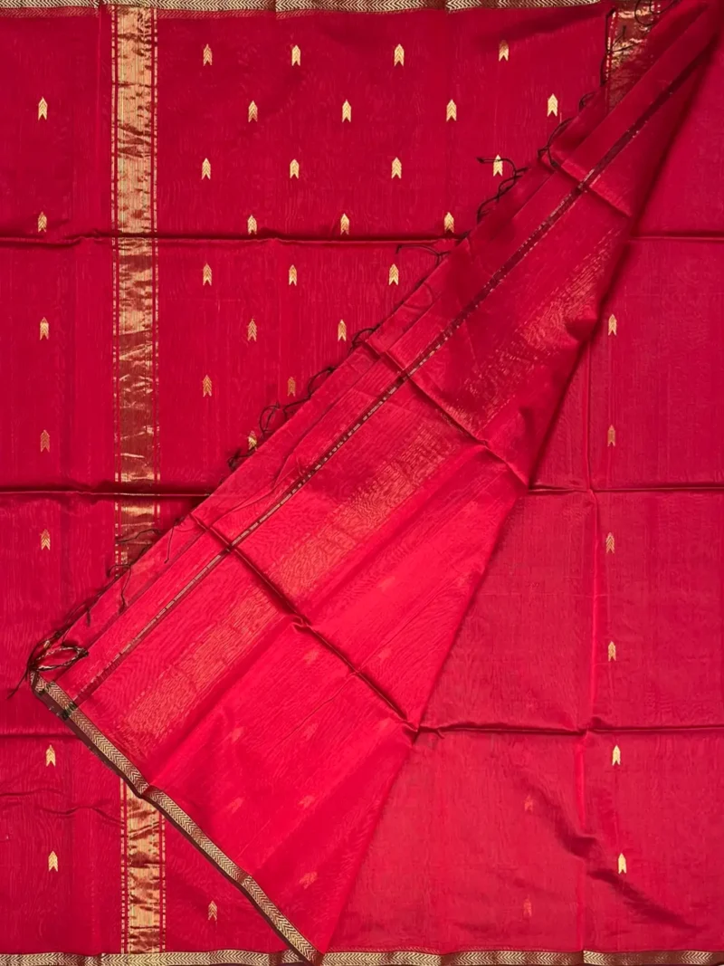 Blouse of brick-red silk-cotton Maheshwari saree