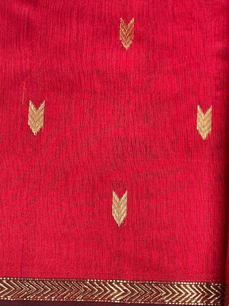 Border closeup of brick-red silk-cotton Maheshwari saree