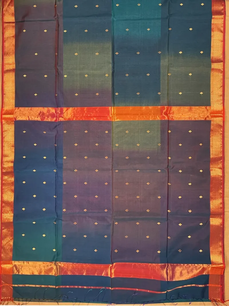 pallu of dark blue Shaded Maheshwari silk-cotton saree with butti