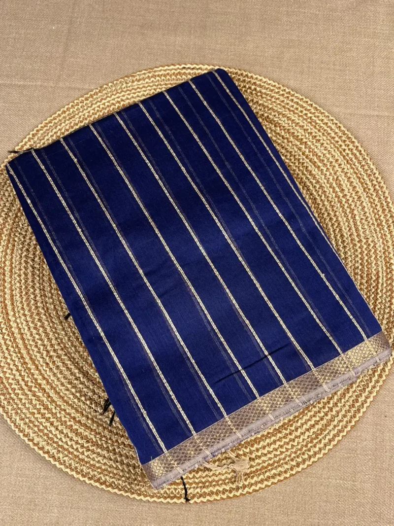 navy blue-thread-lines-maheshwari-silk-cotton Navy blue Maheshwari silk cotton saree with thread lines