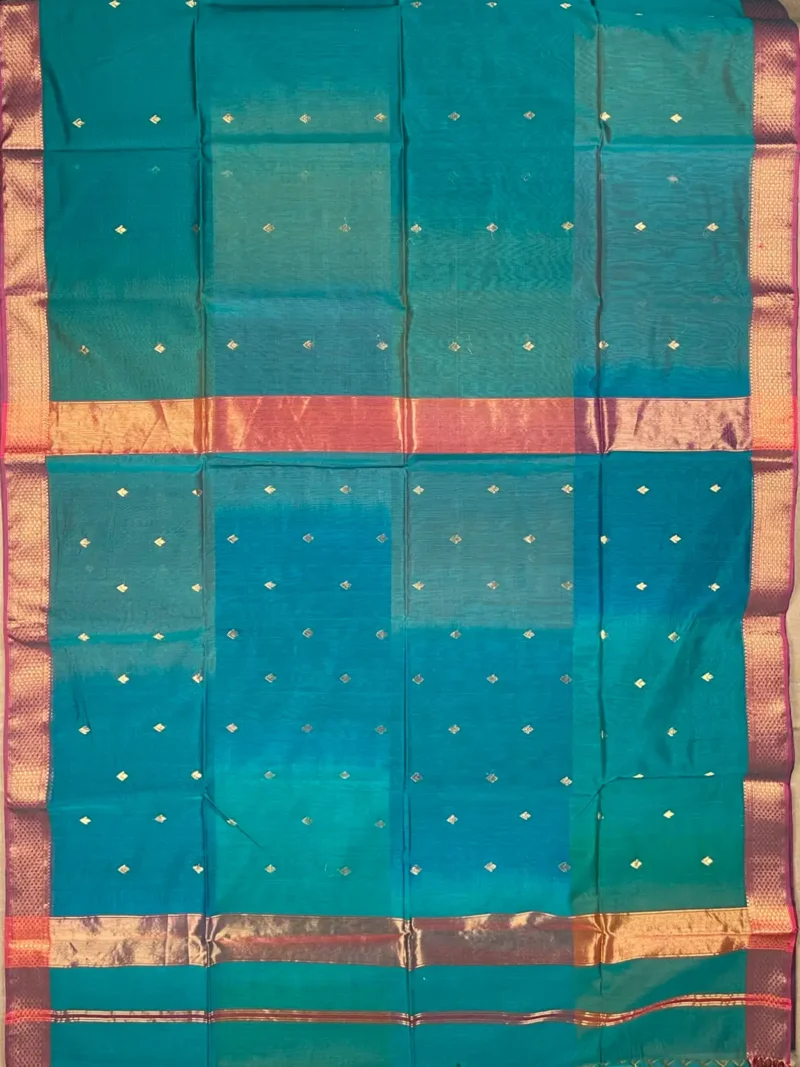 Pallu of peacock blue Shaded Maheshwari silk-cotton saree with butti