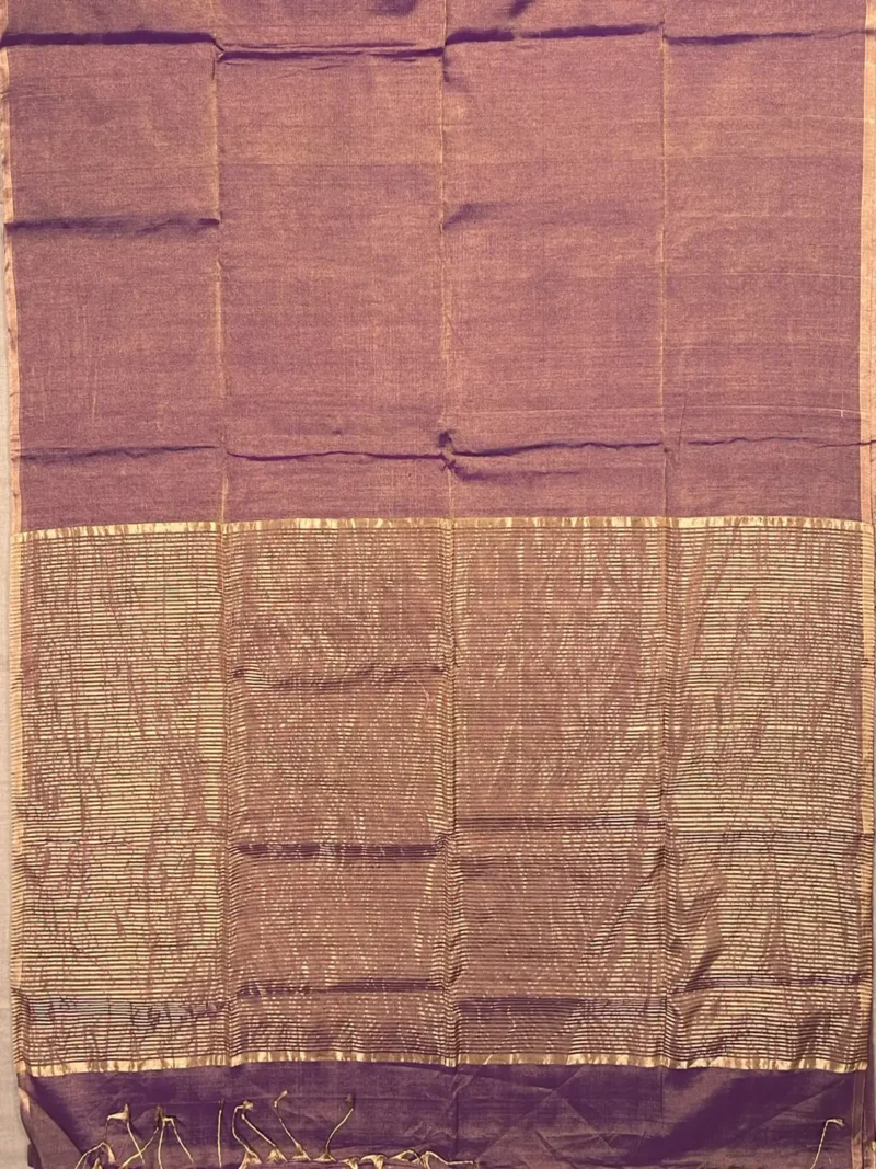 Pallu of purple plain tissue-cotton Maheshwari saree