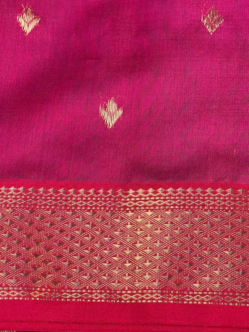 Border closeup of rani pink Shaded Maheshwari silk-cotton saree with butti