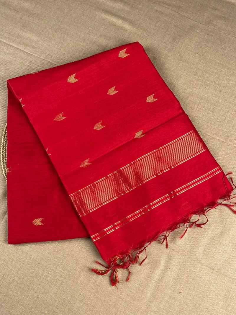 red-small-border-maheshwari-silk-cotton Red silk-cotton Maheshwari saree