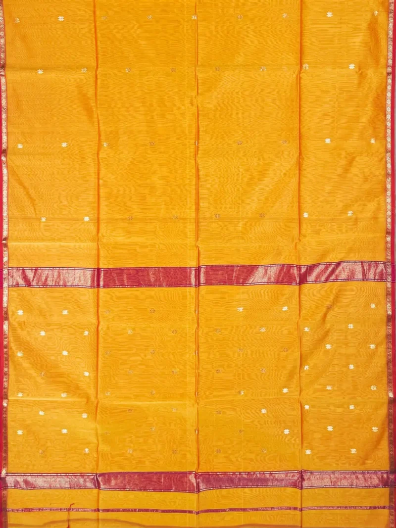 Pallu of Yellow silk-cotton Maheshwari saree