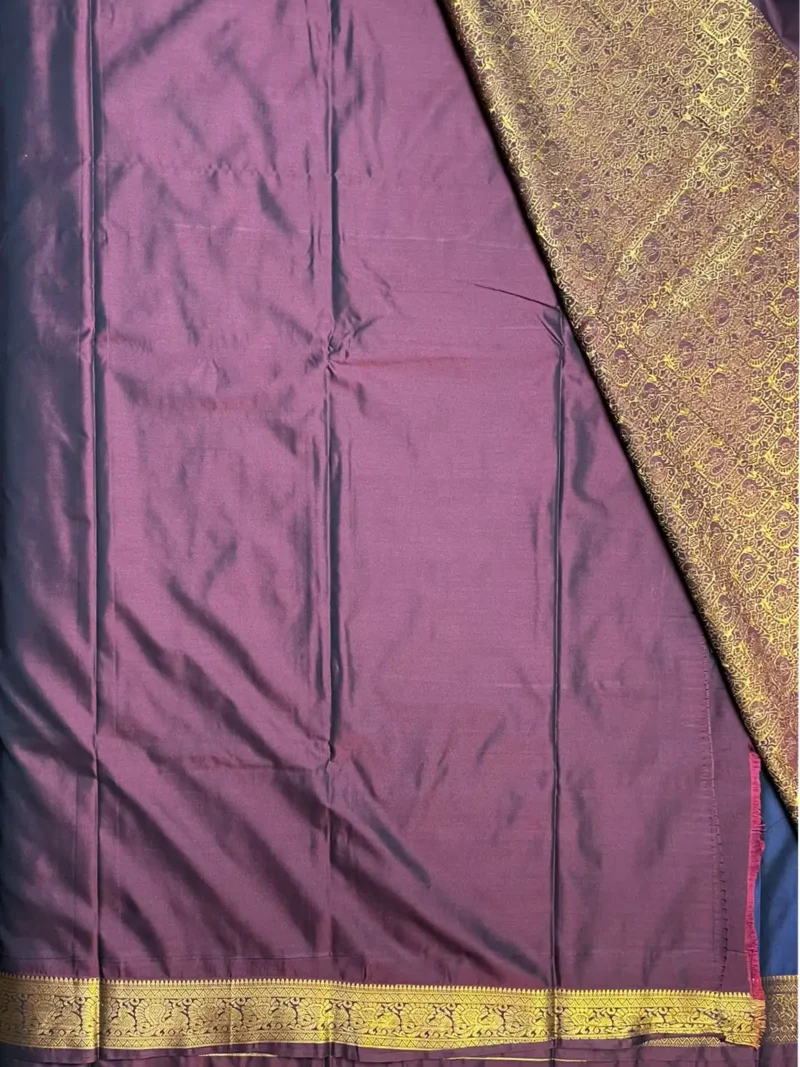 Blouse of navy blue soft Kanchipuram Silk Saree